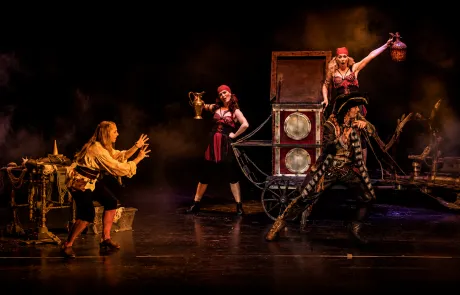 Dramatische Piratenbühne im Nebel Dramatische Piratenbuehne im Nebel
