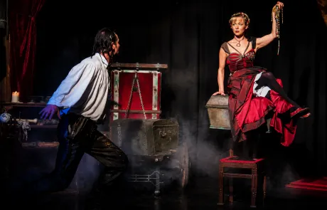Dramatische Zauberbühne mit verborgenen Schätzen Mittelaltershow Spectaculum Magicum von Magical Moments
