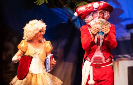 Theatralischer Weihnachtszauber mit Geldfächer Weihnachtsshow mit Magie und Comedy von Magical Moments